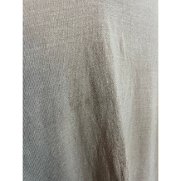 we the free oversized, V-neck size medium note there is a stain on the front - Picture 4 of 7